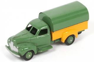Lot 347 - DINKY TOYS (FRANCE) (1)