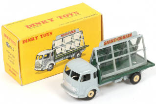 Lot 358 - DINKY TOYS (FRANCE) (1)