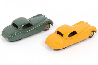 Lot 284 - DINKY TOYS (GB) (2)