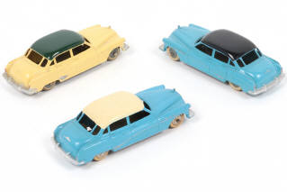 Lot 292 - DINKY TOYS (FRANCE) (3)