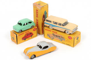 Lot 244 - DINKY TOYS (GB) (3)