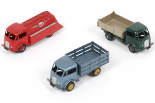 Lot 290 - DINKY TOYS (FRANCE) (3)