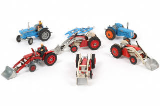 Lot 98 - CORGI TOYS (GB) (7)