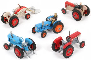 Lot 97 - CORGI TOYS (GB) (5)