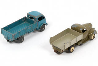 Lot 272 - DINKY TOYS (FRANCE) (2)
