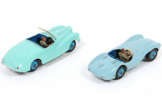 Lot 235 - DINKY TOYS (GB) (2)