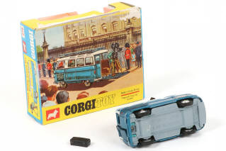 Lot 161 - CORGI TOYS (GB) (1)