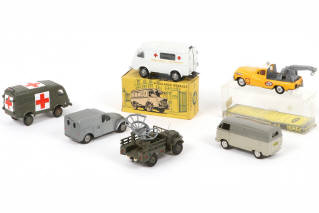 Lot 306 - DIVERS (6)