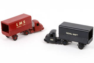 Lot 107 - BUDGIE MODELS (GB) (2)