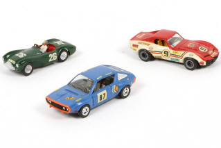 Lot 73 - DIVERS (3)