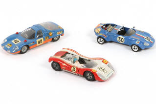 Lot 74 - DIVERS (3)