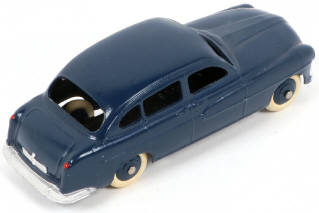 Lot 209 - DINKY TOYS (FRANCE) (1)