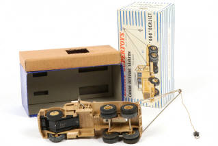Lot 225 - DINKY TOYS (FRANCE) (1)