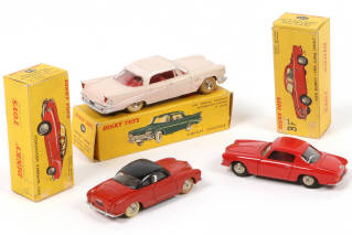 Lot 245 - DINKY TOYS (FRANCE) (3)