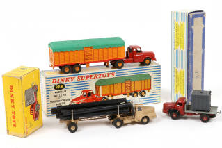 Lot 248 - DINKY TOYS (FRANCE) (3)