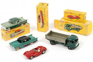 Lot 255 - DINKY TOYS (FRANCE) (4)