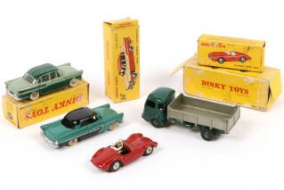 Lot 255 - DINKY TOYS (FRANCE) (4)