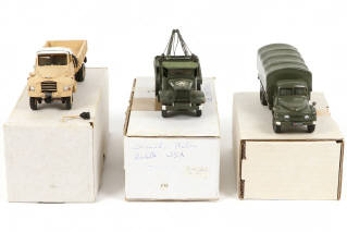 Lot 157 - DIVERS (3)