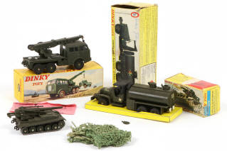 Lot 244 - DINKY TOYS (FRANCE) (3)