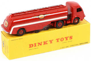 Lot 214 - DINKY TOYS (FRANCE) (1)