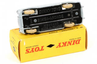 Lot 219 - DINKY TOYS (FRANCE) (1)
