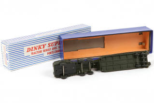 Lot 226 - DINKY TOYS (FRANCE) (1)