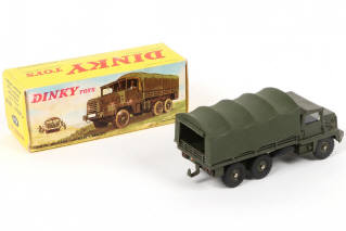 Lot 223 - DINKY TOYS (FRANCE) (1)