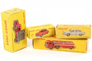 Lot 252 - DINKY TOYS (FRANCE) (4)
