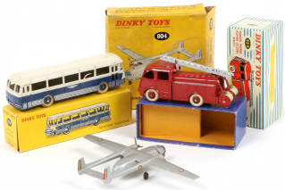 Lot 243 - DINKY TOYS (FRANCE) (3)