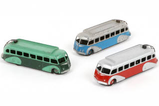 Lot 251 - DINKY TOYS (FRANCE) (3)