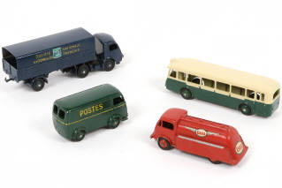 Lot 259 - DINKY TOYS (FRANCE) (4)