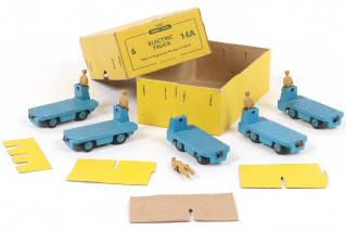 Lot 175 - DINKY TOYS (GB) (1)