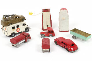 Lot 296 - DIVERS (9)
