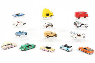 Lot 317 - DIVERS (14)