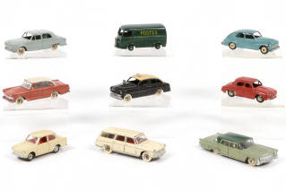 Lot 272 - DINKY TOYS (FRANCE) (9)
