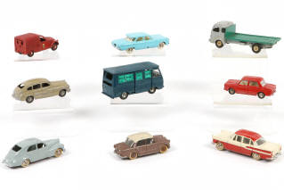 Lot 278 - DINKY TOYS (FRANCE) (9)
