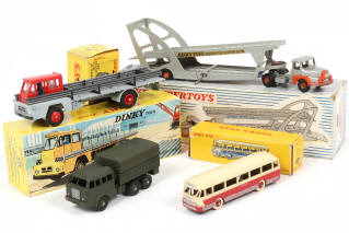 Lot 257 - DINKY TOYS (FRANCE) (4)