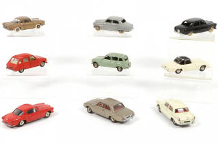 Lot 276 - DINKY TOYS (FRANCE) (9)