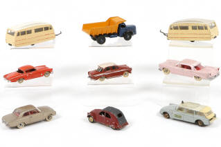 Lot 279 - DINKY TOYS (FRANCE) (9)