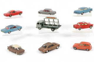 Lot 270 - DINKY TOYS (FRANCE) (9)