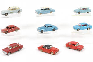 Lot 273 - DINKY TOYS (FRANCE) (9)