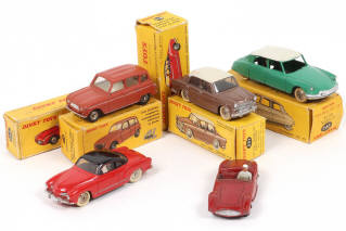 Lot 264 - DINKY TOYS (FRANCE) (5)