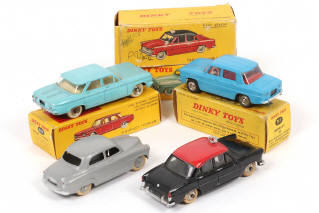Lot 261 - DINKY TOYS (FRANCE) (4)