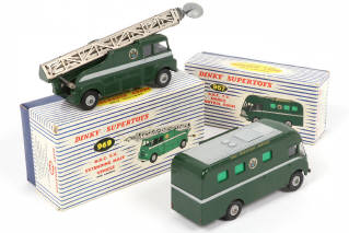 Lot 193 - DINKY TOYS (GB) (2)