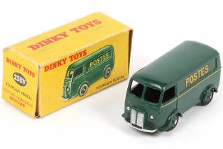 Lot 262 - DINKY TOYS (FRANCE) (1)