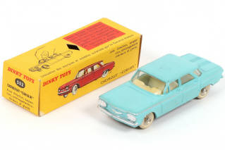 Lot 261 - DINKY TOYS (FRANCE) (1)