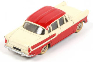 Lot 258 - DINKY TOYS (FRANCE) (1)