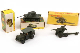 Lot 269 - DINKY TOYS (FRANCE) (3)