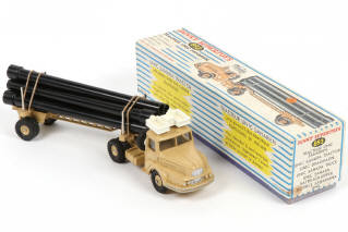 Lot 263 - DINKY TOYS (FRANCE) (1)