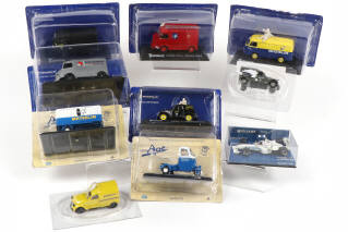 Lot 104 - DIVERS (13)